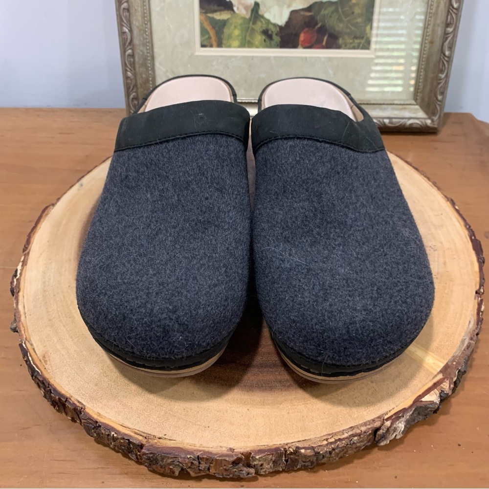 Dansko Bethann Charcoal Gray Wool‎ Blend Women’s size 41 Comfort Clogs Shoes - Picture 2 of 8